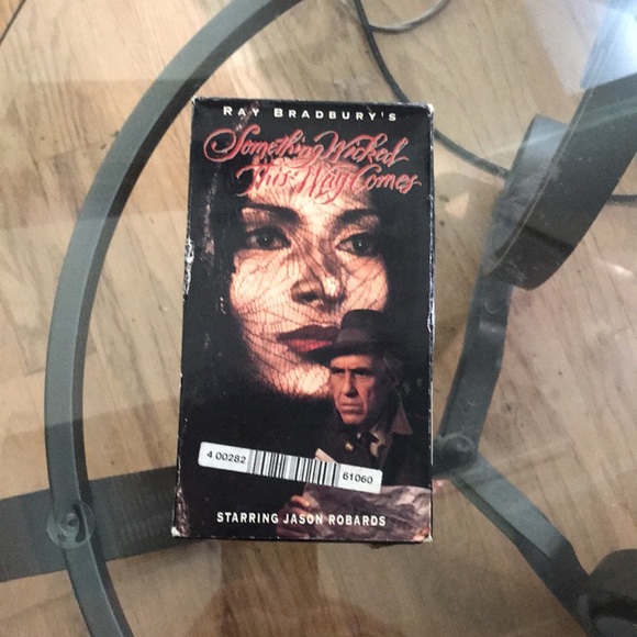 “Something wicked this way comes” vhs tape movie - Picture 3 of 16